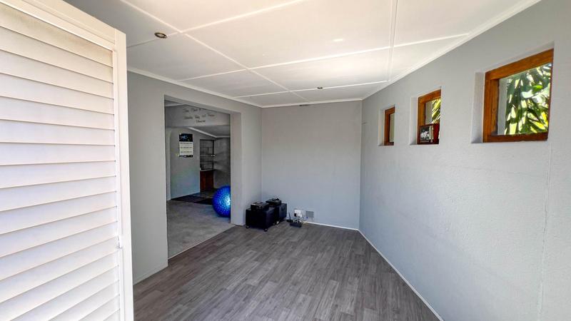 3 Bedroom Property for Sale in Monte Vista Western Cape